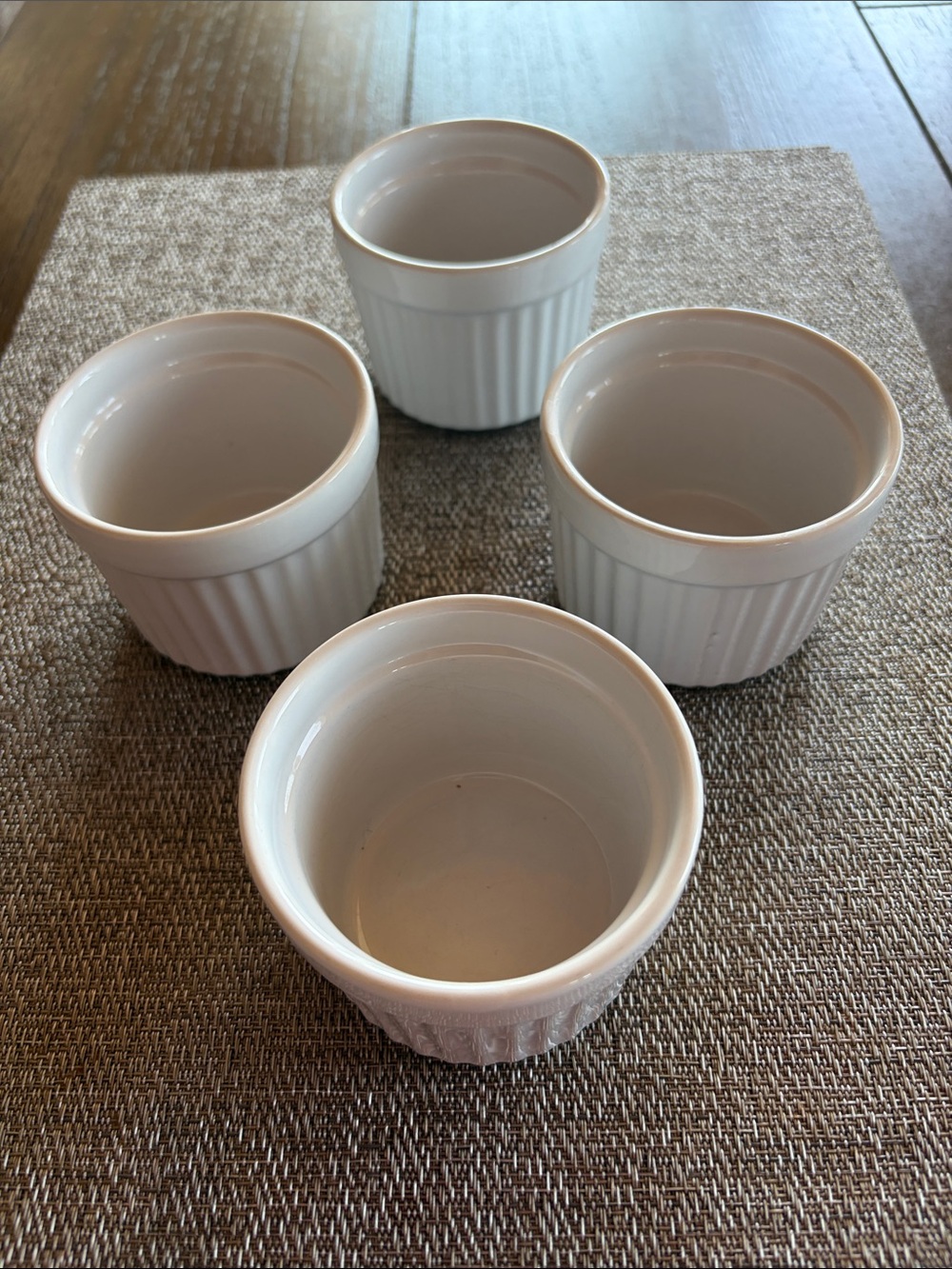 Set of 4 White "The Palm" Restaurant Quality Ceramic Fluted Ramekins Xlnt Cond